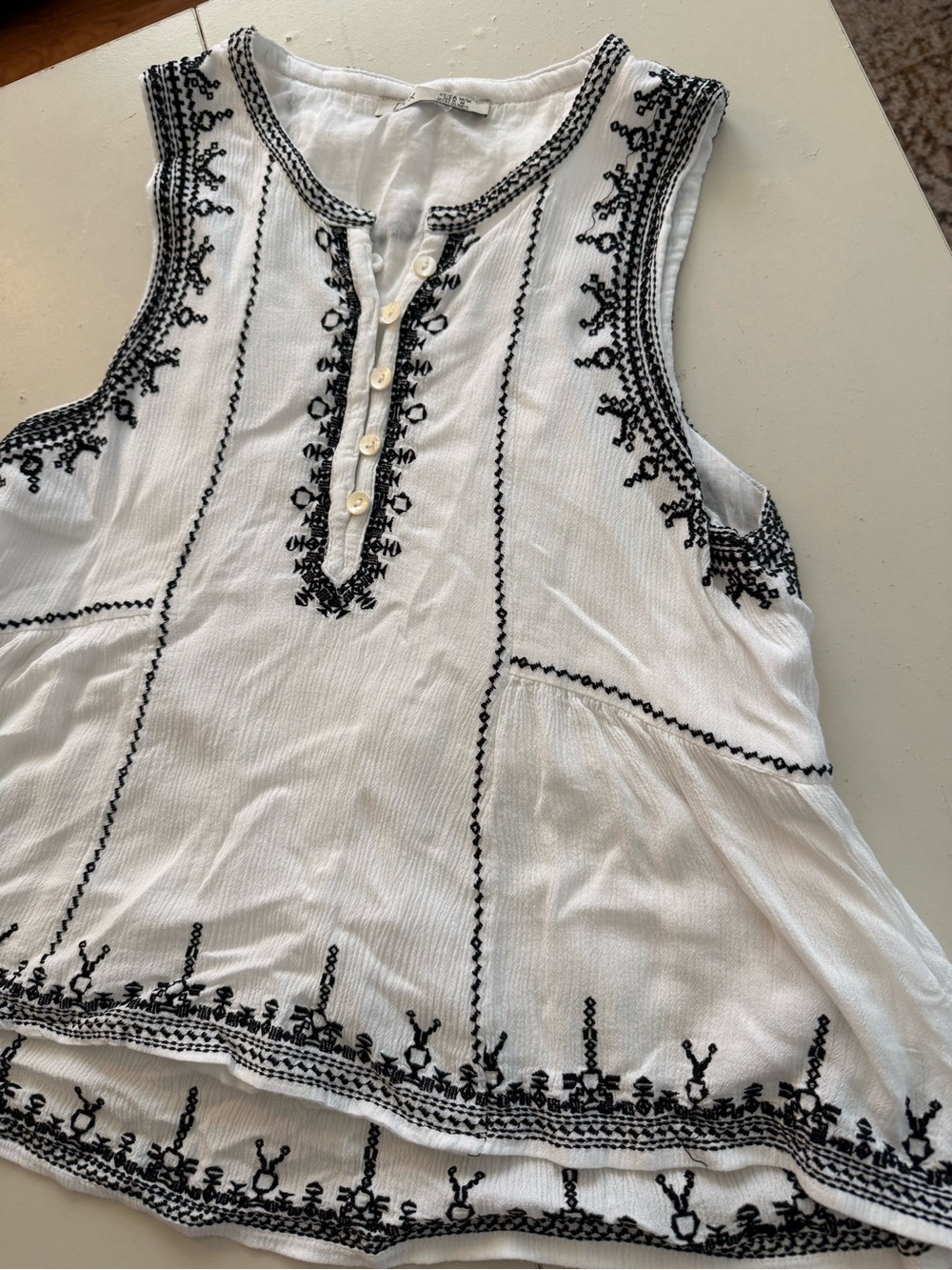 Dex White Black Embroidered Peasant Tank Top Sleeveless Blouse Boho Hippie Chic - Picture 3 of 6